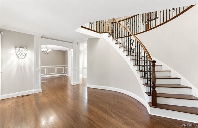 2 Gothic Ledge, Lockport Town, NY 14094