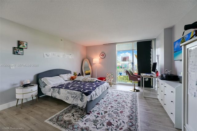 3000 Coral Way 519, Miami, FL 33145