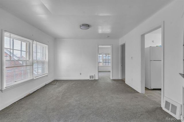 6120 Middlesex Street, Dearborn, MI 48126