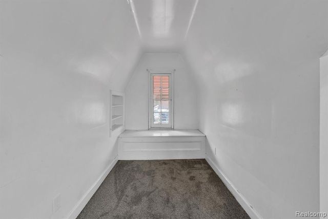 6120 Middlesex Street, Dearborn, MI 48126