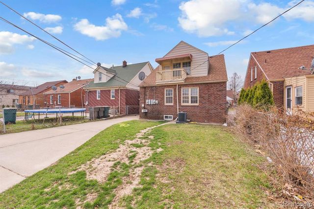 6120 Middlesex Street, Dearborn, MI 48126