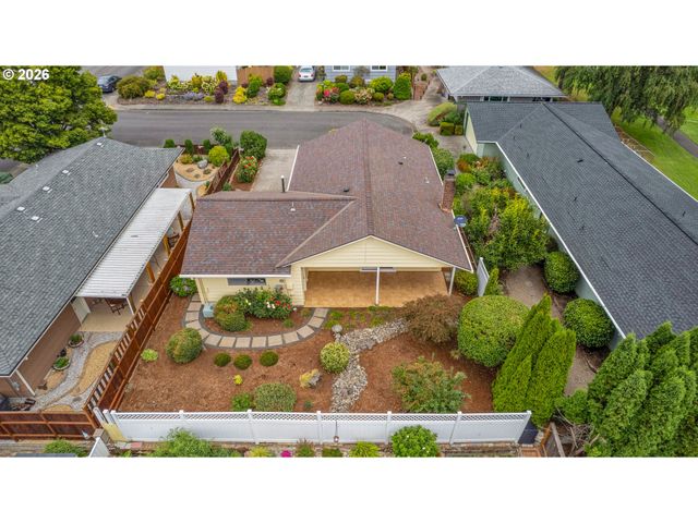 12388 Sw KING GEORGE Dr, Portland, OR 97224