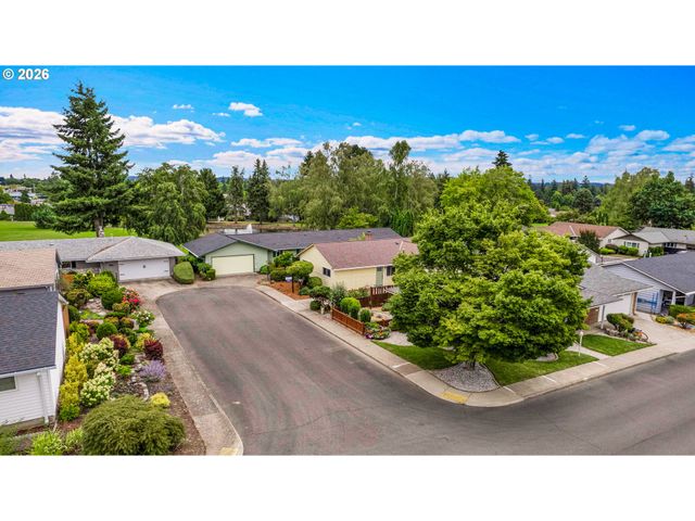 12388 Sw KING GEORGE Dr, Portland, OR 97224