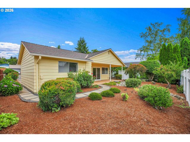 12388 Sw KING GEORGE Dr, Portland, OR 97224