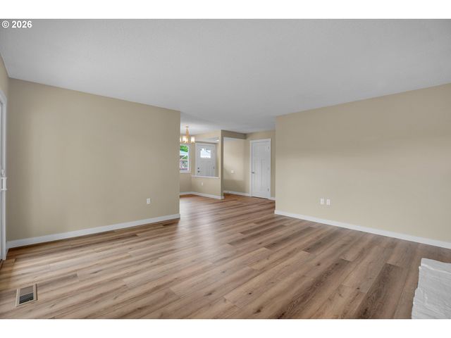 12388 Sw KING GEORGE Dr, Portland, OR 97224