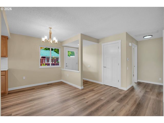 12388 Sw KING GEORGE Dr, Portland, OR 97224