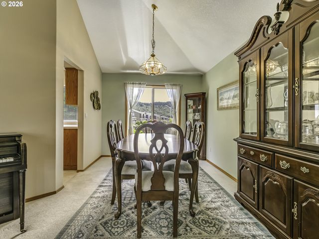 3371 Sw Redfern Pl, Gresham, OR 97080