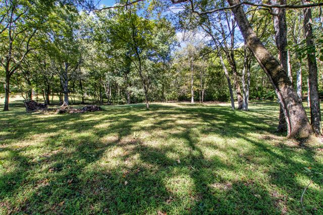 7964 Hooten Hows Rd, Nashville, TN 37221