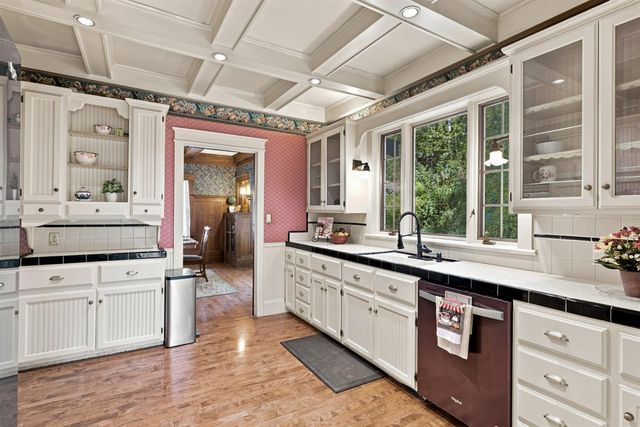 18925 Applegate Rd, Applegate, CA 95703