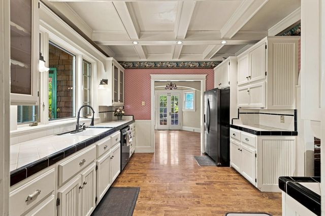 18925 Applegate Rd, Applegate, CA 95703