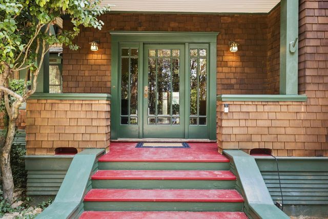 18925 Applegate Rd, Applegate, CA 95703