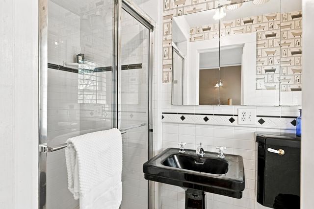 18925 Applegate Rd, Applegate, CA 95703