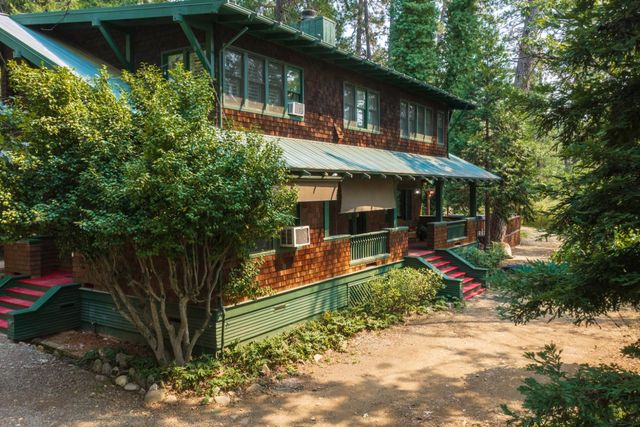 18925 Applegate Rd, Applegate, CA 95703