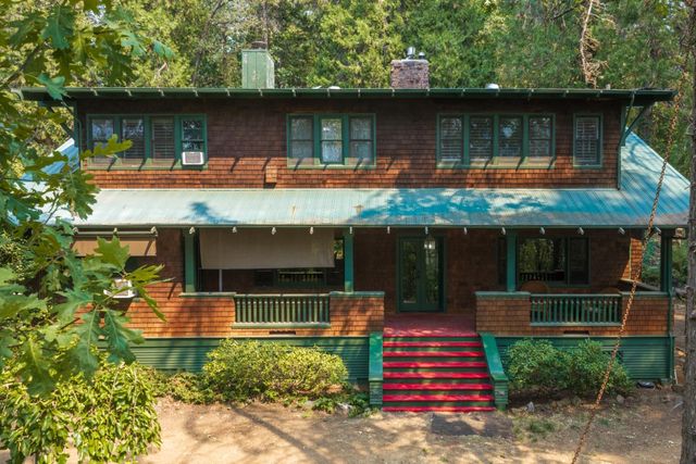 18925 Applegate Rd, Applegate, CA 95703