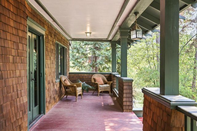 18925 Applegate Rd, Applegate, CA 95703