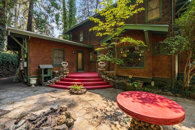 18925 Applegate Rd, Applegate, CA 95703