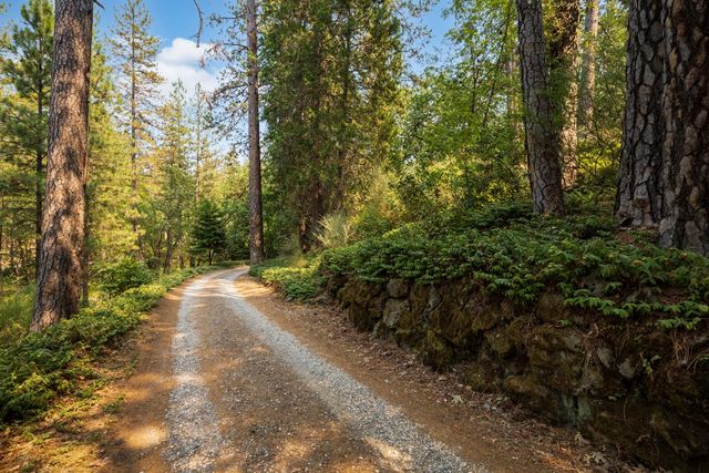 18925 Applegate Rd, Applegate, CA 95703
