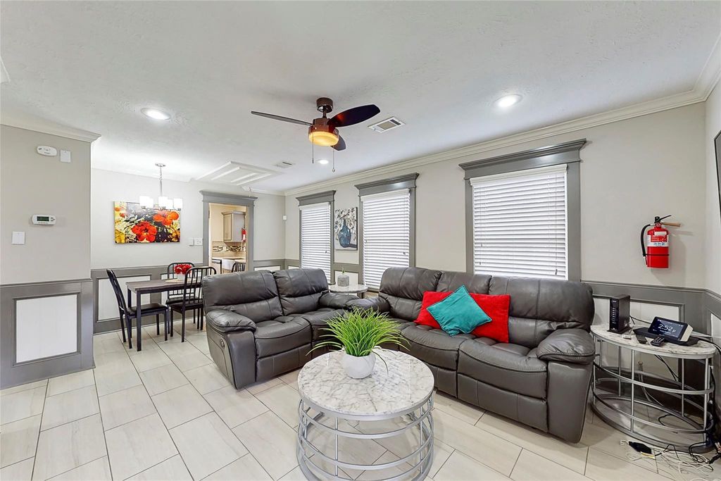 7825 Cook Road, Houston, TX 77072