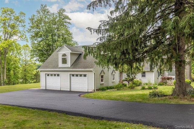 18 Military Lane, Gardiner, NY 12525