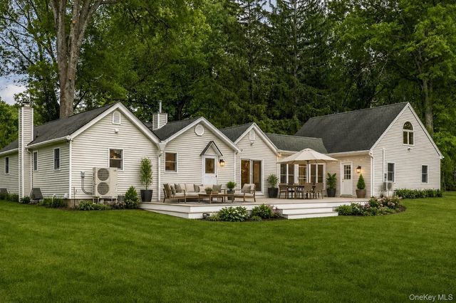 18 Military Lane, Gardiner, NY 12525