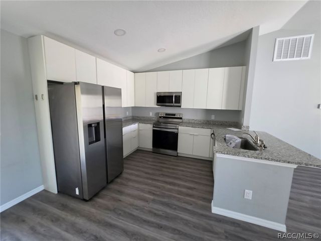 2289 W Citrus Springs Boulevard, Citrus Springs, FL 34434