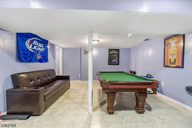 132 Parkside Rd, Plainfield City, NJ 07060