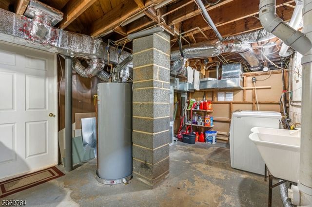 132 Parkside Rd, Plainfield City, NJ 07060