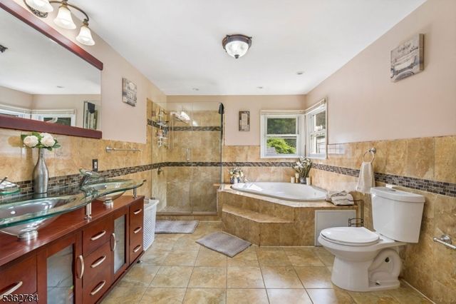 132 Parkside Rd, Plainfield City, NJ 07060