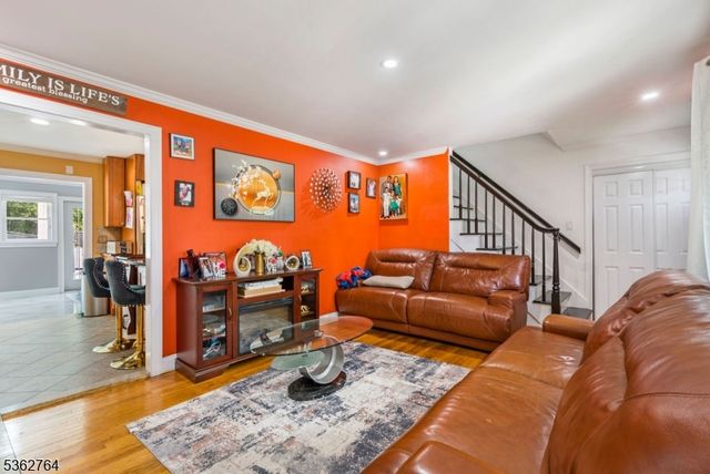 132 Parkside Rd, Plainfield City, NJ 07060