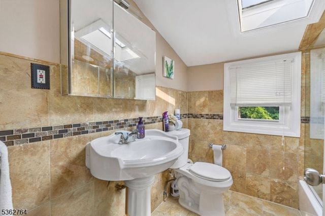 132 Parkside Rd, Plainfield City, NJ 07060