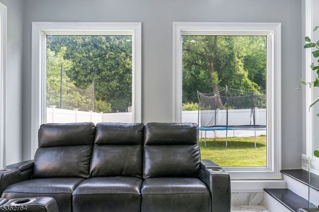 132 Parkside Rd, Plainfield City, NJ 07060