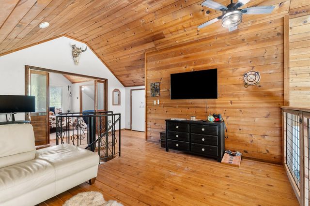 5671 Lago Ln, Garden Valley, CA 95633