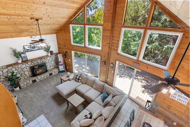 5671 Lago Ln, Garden Valley, CA 95633