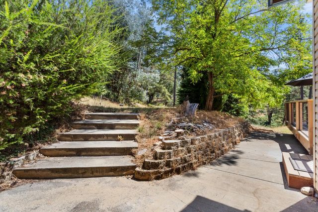 5671 Lago Ln, Garden Valley, CA 95633