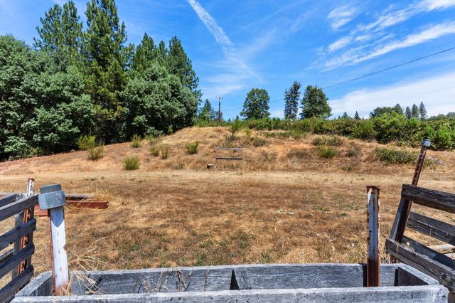 5671 Lago Ln, Garden Valley, CA 95633