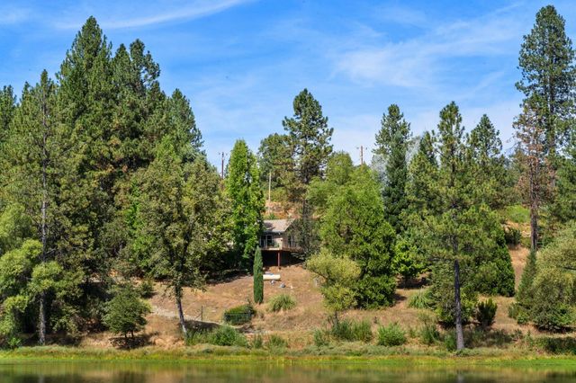 5671 Lago Ln, Garden Valley, CA 95633