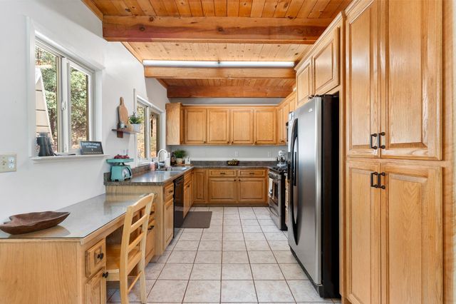 5671 Lago Ln, Garden Valley, CA 95633