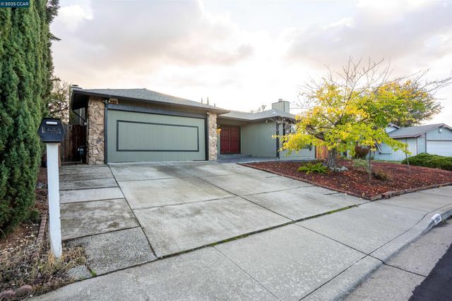 1993 Calaveras Dr, Bay Point, CA 94565