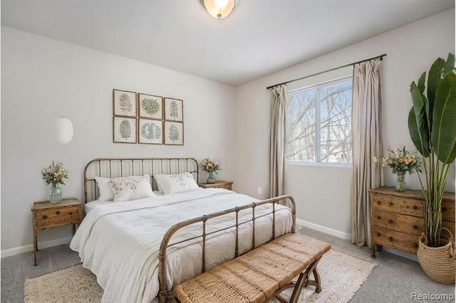 6030 Lahring Road, Linden, MI 48451