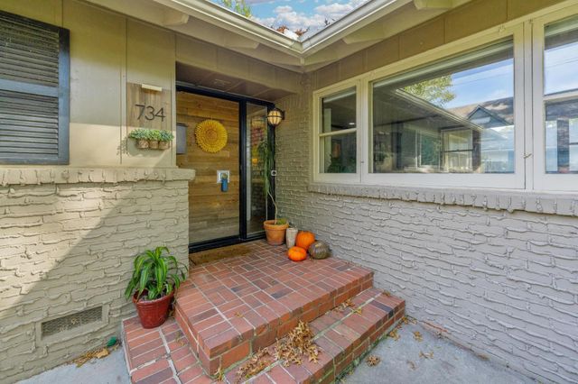 734 N Mission Rd, Wichita, KS 67206