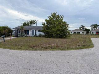 301 Rushmore AVE N, Lehigh Acres, FL 33936