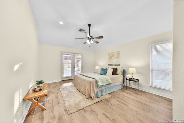 9618 Geronimo Path, San Antonio, TX 78254