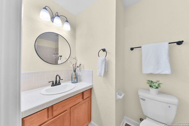 9618 Geronimo Path, San Antonio, TX 78254