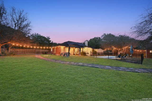 9618 Geronimo Path, San Antonio, TX 78254