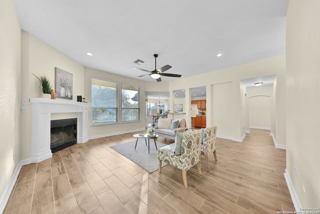 9618 Geronimo Path, San Antonio, TX 78254