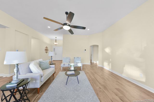 9618 Geronimo Path, San Antonio, TX 78254