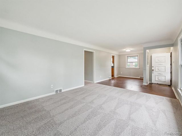 23161 Gardner Street, Oak Park, MI 48237