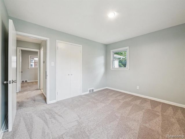 23161 Gardner Street, Oak Park, MI 48237