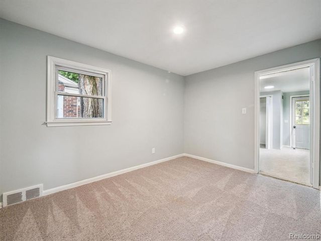 23161 Gardner Street, Oak Park, MI 48237