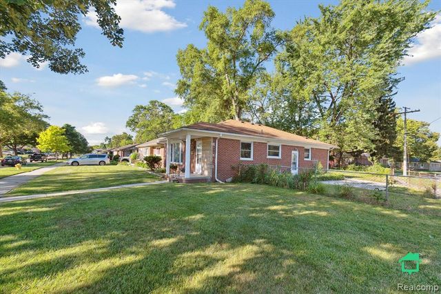 23161 Gardner Street, Oak Park, MI 48237